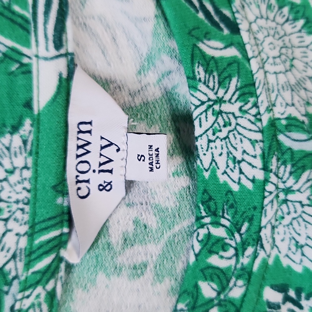 Crown & Ivy™ Women's Smocked Sleeve Green and White T-Shirt Dress - Sma… - Picture 4 of 9